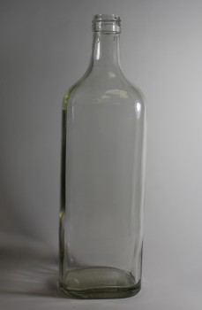 Sklenená bezfarebná fľaša Auli 0,7L